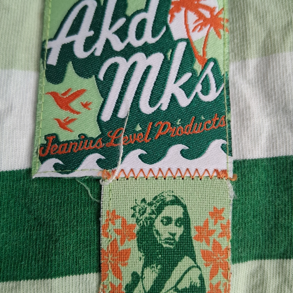 Akademiks Green and White Shirt